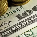 Bitcoin shows signs of weakness while Ripple's bank win fails to bolster XRP