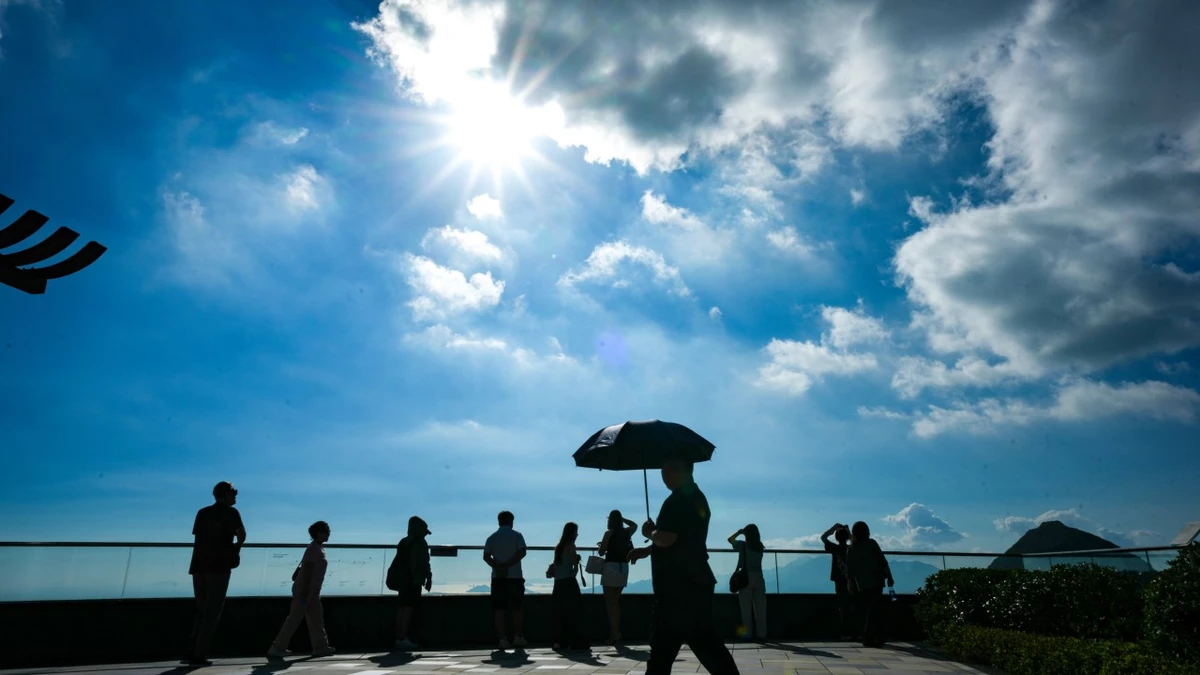 Why is Hong Kong so hot in October and will winter be warmer than usual?