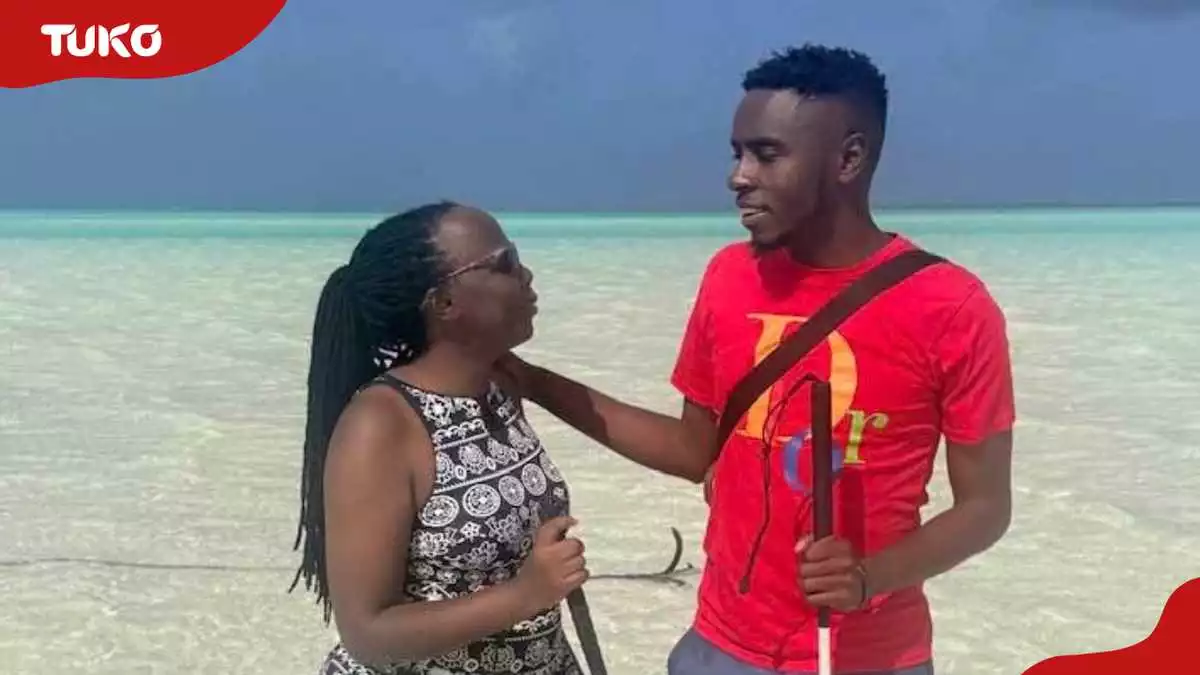 Mombasa: 2 blind Kenyan friends visit Coast, joke they “saw nothing” but felt every moment