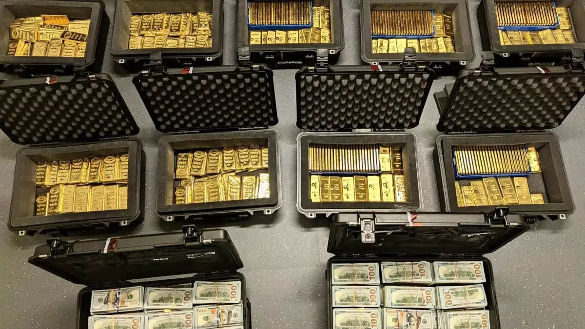 Ex-CIA official accused of stealing US$40 million in gold bars pleads guilty